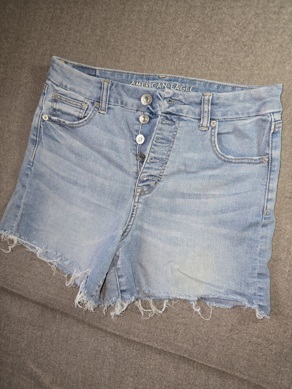 American Eagle Light Wash Denim Button Down Cutoff Shorts Next Level Stretch 8
